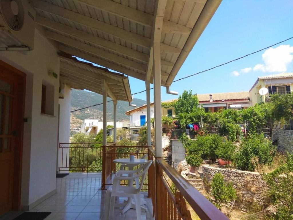 Kostas Ii Apartment *